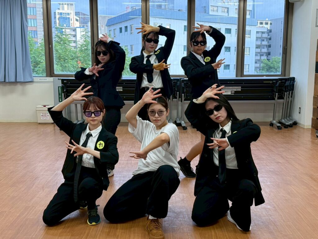 アットホームな新潟市でダンス初心者がK-POPに挑戦する様子